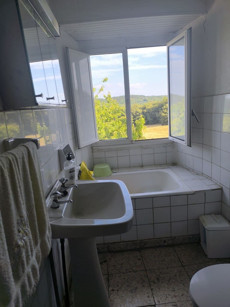 6 bedroom Finca/Country House for sale in Panton with garage - € 180,000 (Ref: 10098759)