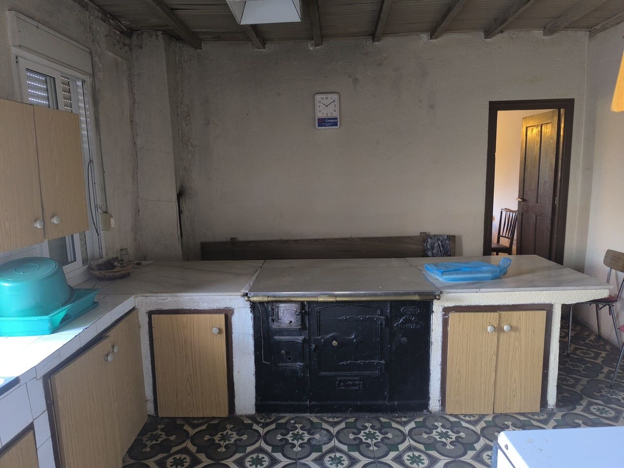 6 bedroom Finca/Country House for sale in Panton with garage - € 180,000 (Ref: 10098759)