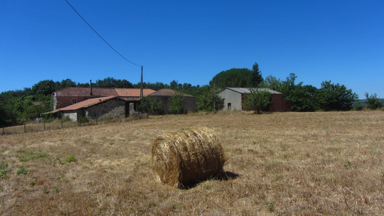 6 bedroom Finca/Country House for sale in Panton with garage - € 180,000 (Ref: 10098759)