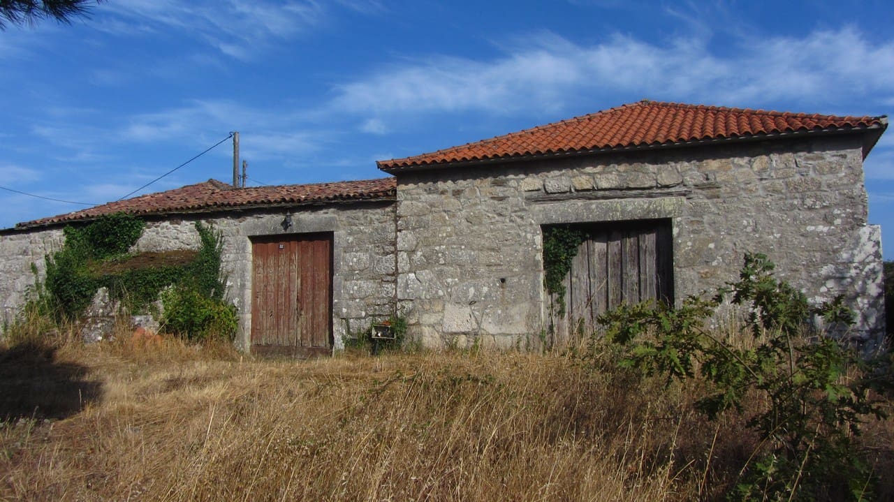 6 bedroom Finca/Country House for sale in Panton with garage - € 180,000 (Ref: 10098759)