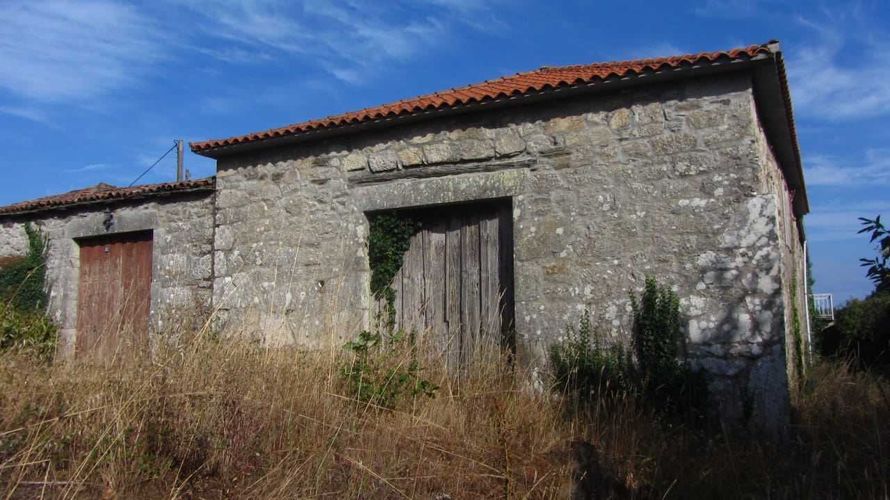 6 bedroom Finca/Country House for sale in Panton with garage - € 180,000 (Ref: 10098759)