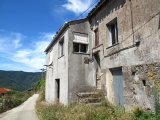 4 slaapkamer Finca/Landhuis te koop in Pantón - € 28.000 (Ref: 2374940)