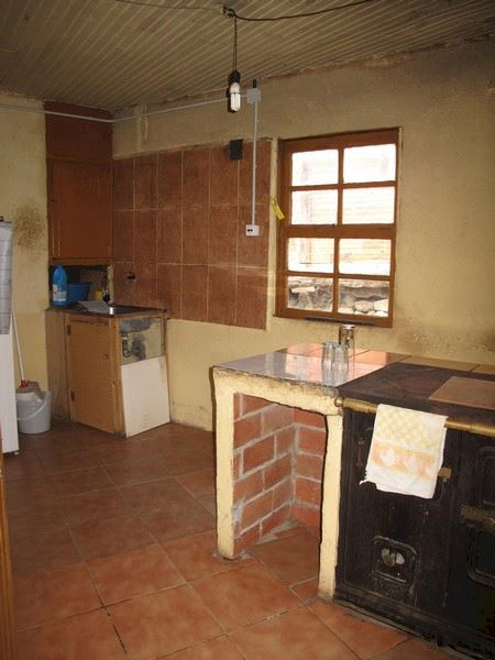 4 bedroom Finca/Country House for sale in Panton - € 36,000 (Ref: 2697983)