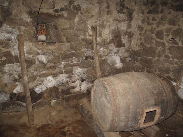 4 bedroom Finca/Country House for sale in Pantón - € 36,000 (Ref: 2697983)