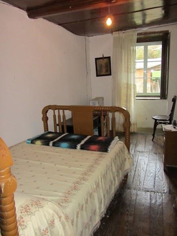 6 makuuhuone Maalaistalo myytävänä paikassa A Pobra de Brollón mukana 
autotalli - 90 000 € (Ref: 3267204)