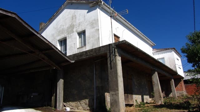 4 bedroom Finca/Country House for sale in Pantón with garage - € 85,000 (Ref: 4157303)