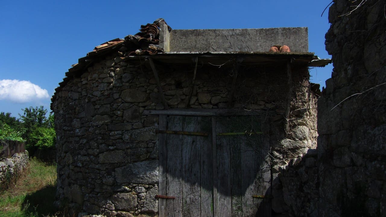 Grunde uden byggetilladelser til salg i Sober - € 23.000 (Ref: 4692370)