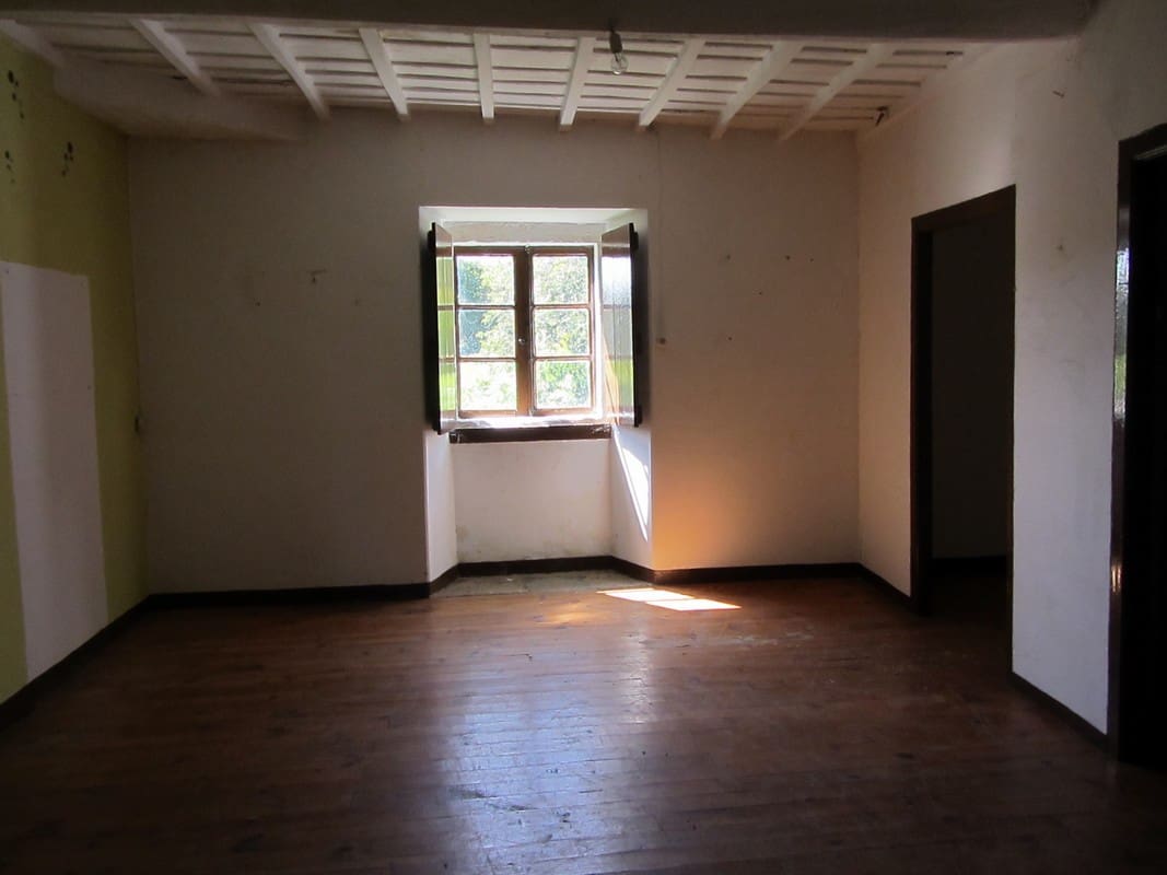 3 soveværelse Finca/Landehus til salg i Sober - € 75.000 (Ref: 4831778)