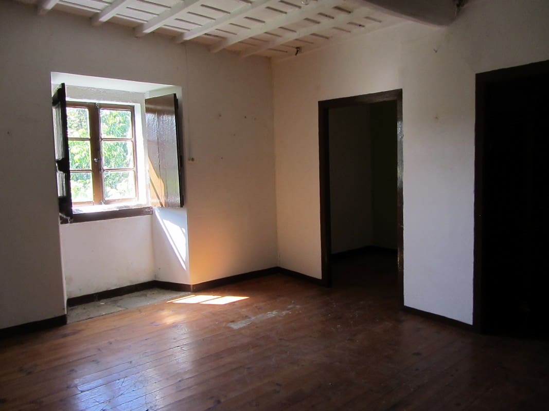 3 soveværelse Finca/Landehus til salg i Sober - € 75.000 (Ref: 4831778)