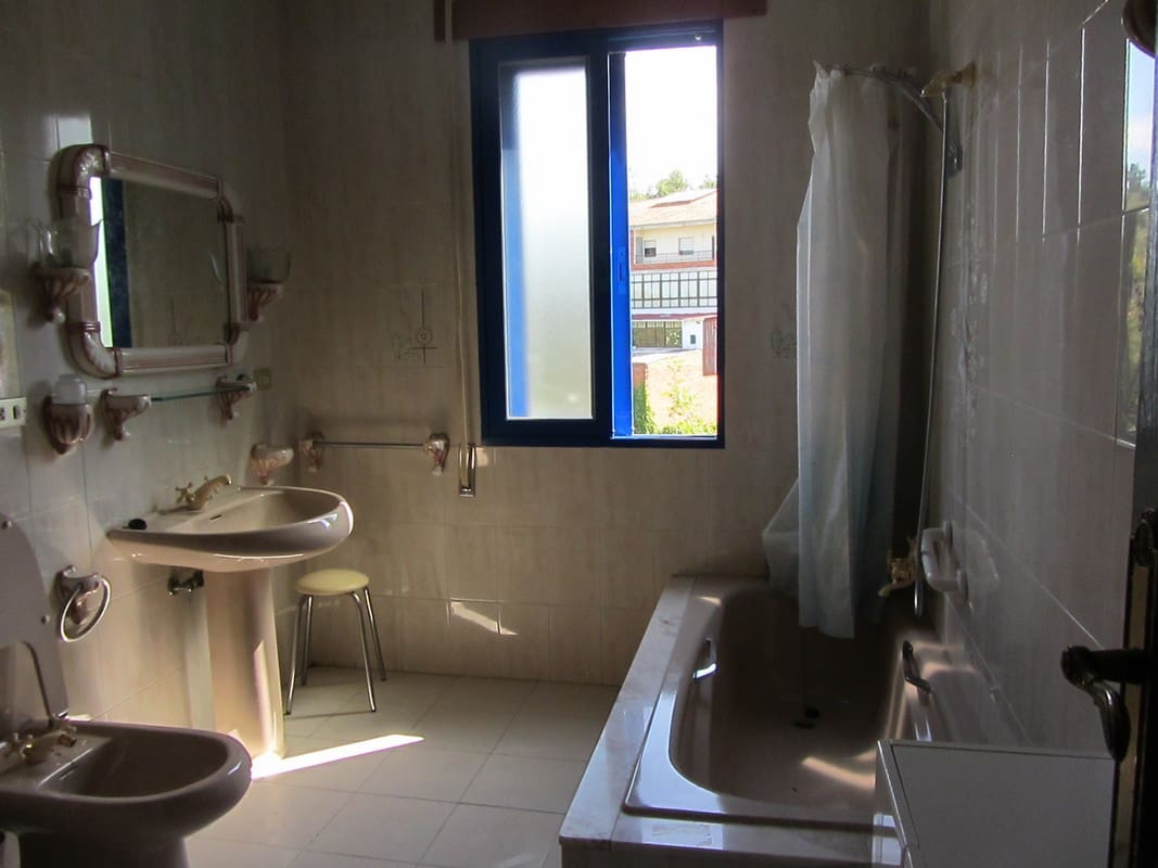 2 soveværelse Byhus til salg i Sober med garage - € 95.000 (Ref: 4849993)