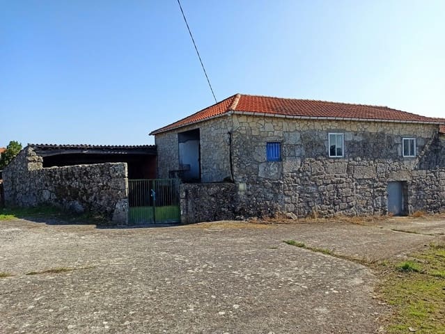 4 bedroom Finca/Country House for sale in Chantada with garage - € 55,000 (Ref: 5618950)