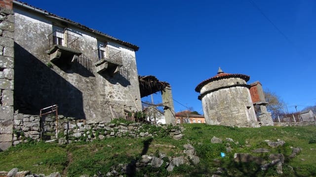 Finca/Casa Rural de 5 habitaciones en Escairón, O Saviñao en venta - 89.000 € (Ref: 6533298)