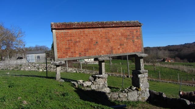 Finca/Casa Rural de 5 habitaciones en Escairón, O Saviñao en venta - 89.000 € (Ref: 6533298)