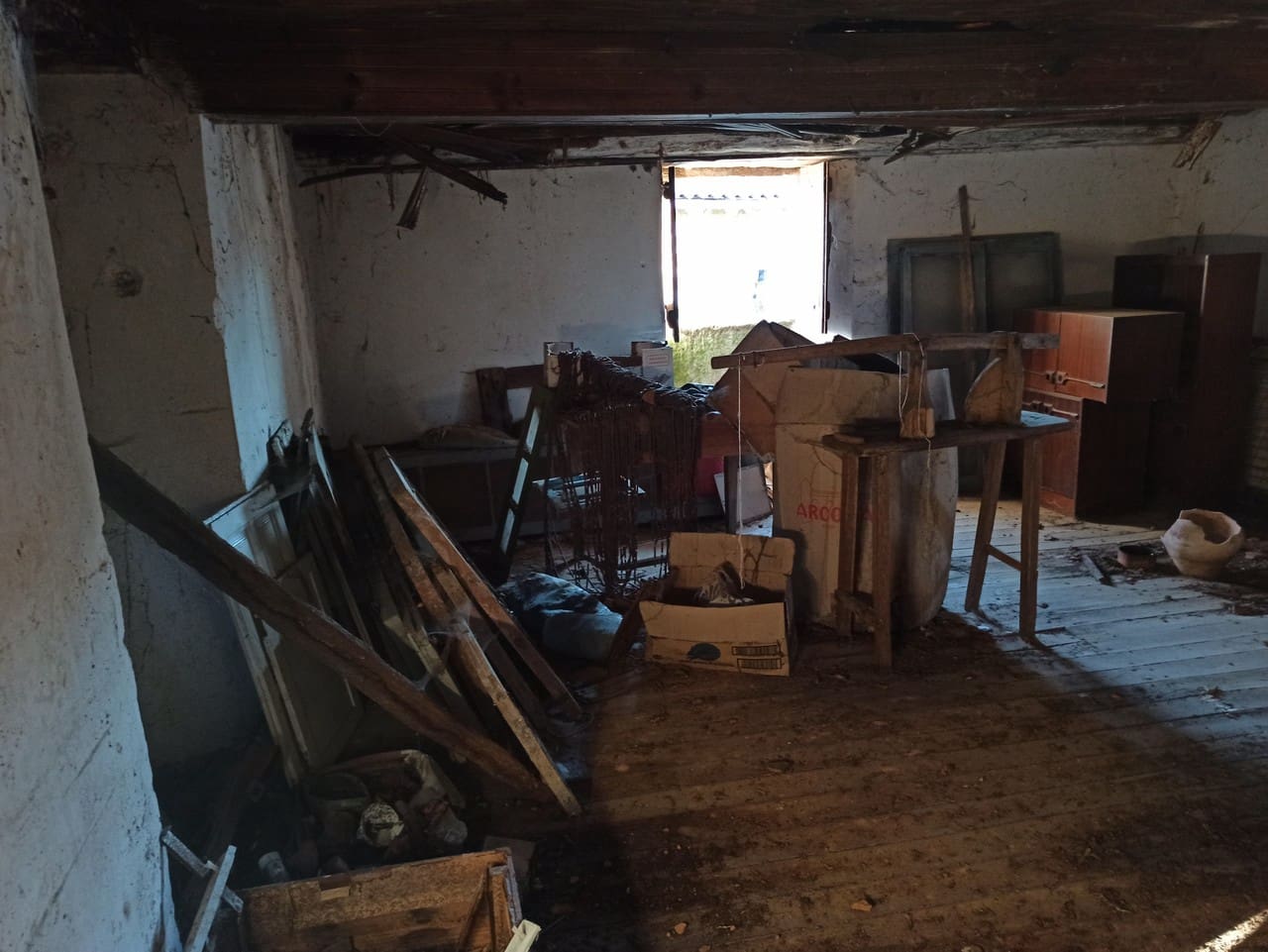 3 slaapkamer Finca/Landhuis te koop in Escairon - € 15.000 (Ref: 6746366)