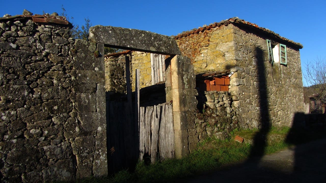 3 slaapkamer Finca/Landhuis te koop in Escairon - € 15.000 (Ref: 6746366)