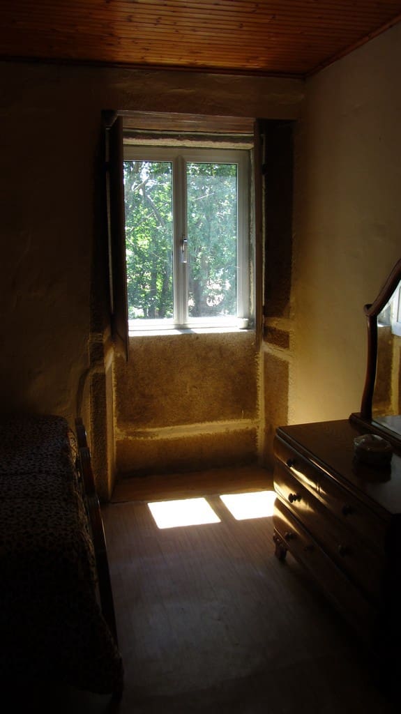 4 soveværelse Finca/Landehus til salg i Agolada med garage - € 75.000 (Ref: 6933391)