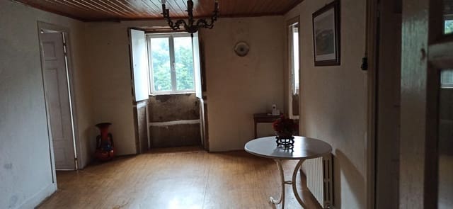 4 bedroom Finca/Country House for sale in Agolada with garage - € 75,000 (Ref: 6933391)