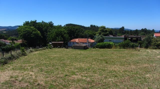 4 bedroom Finca/Country House for sale in Agolada with garage - € 75,000 (Ref: 6933391)