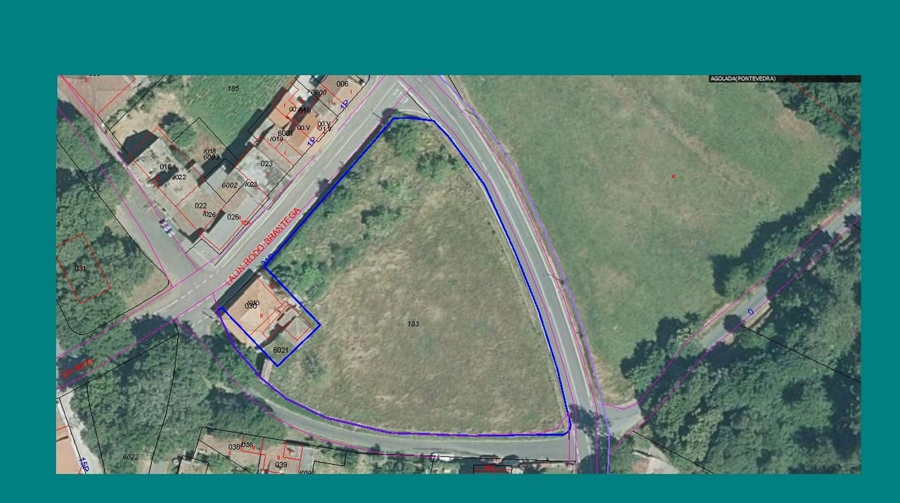 4 soveværelse Finca/Landehus til salg i Agolada med garage - € 75.000 (Ref: 6933391)