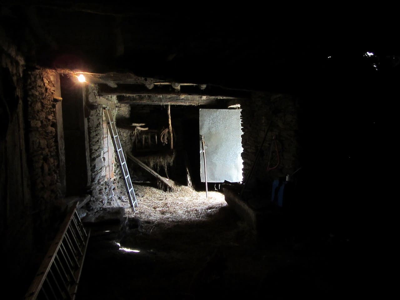 5 bedroom Finca/Country House for sale in Guntin - € 60,000 (Ref: 7174735)