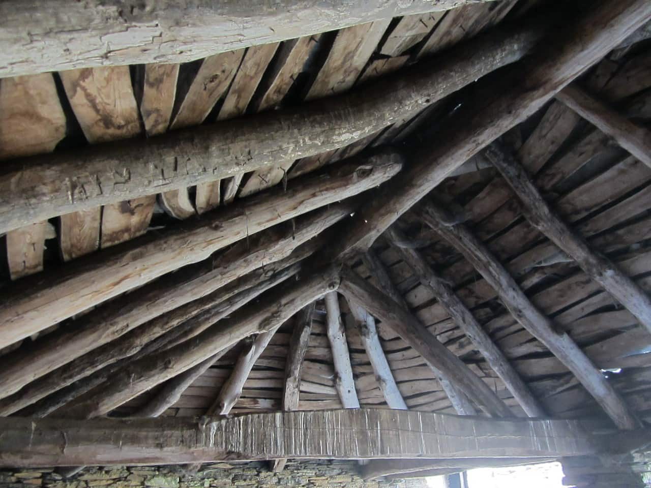 5 bedroom Finca/Country House for sale in Guntin - € 60,000 (Ref: 7174735)