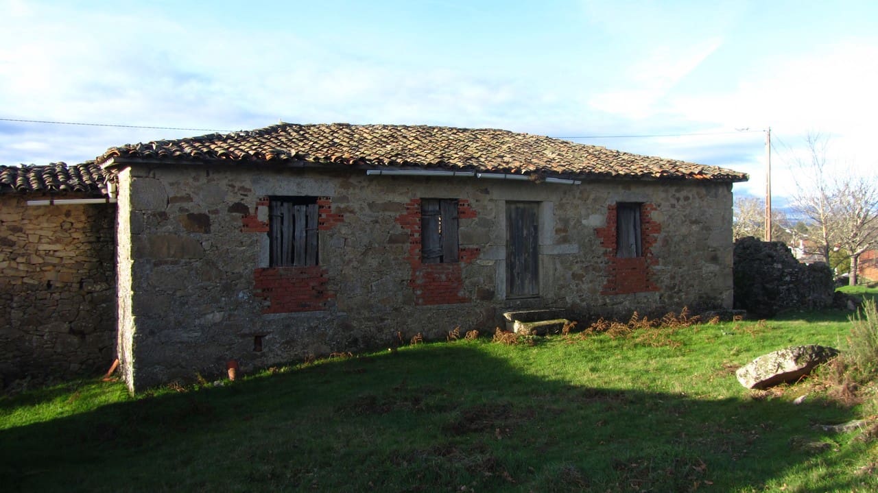 Finca/Country House for sale in Sober - € 23,000 (Ref: 7335695)