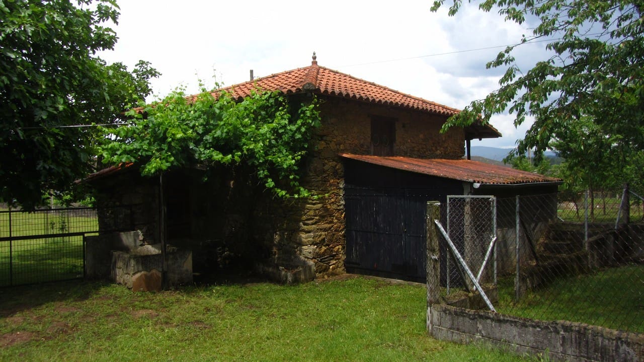 5 soveværelse Lejlighed til salg i Monforte de Lemos med garage - € 110.000 (Ref: 7703077)