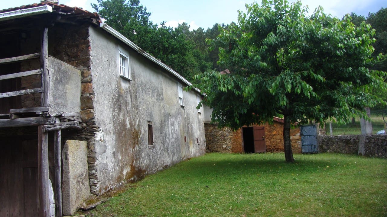 5 soveværelse Lejlighed til salg i Monforte de Lemos med garage - € 110.000 (Ref: 7703077)