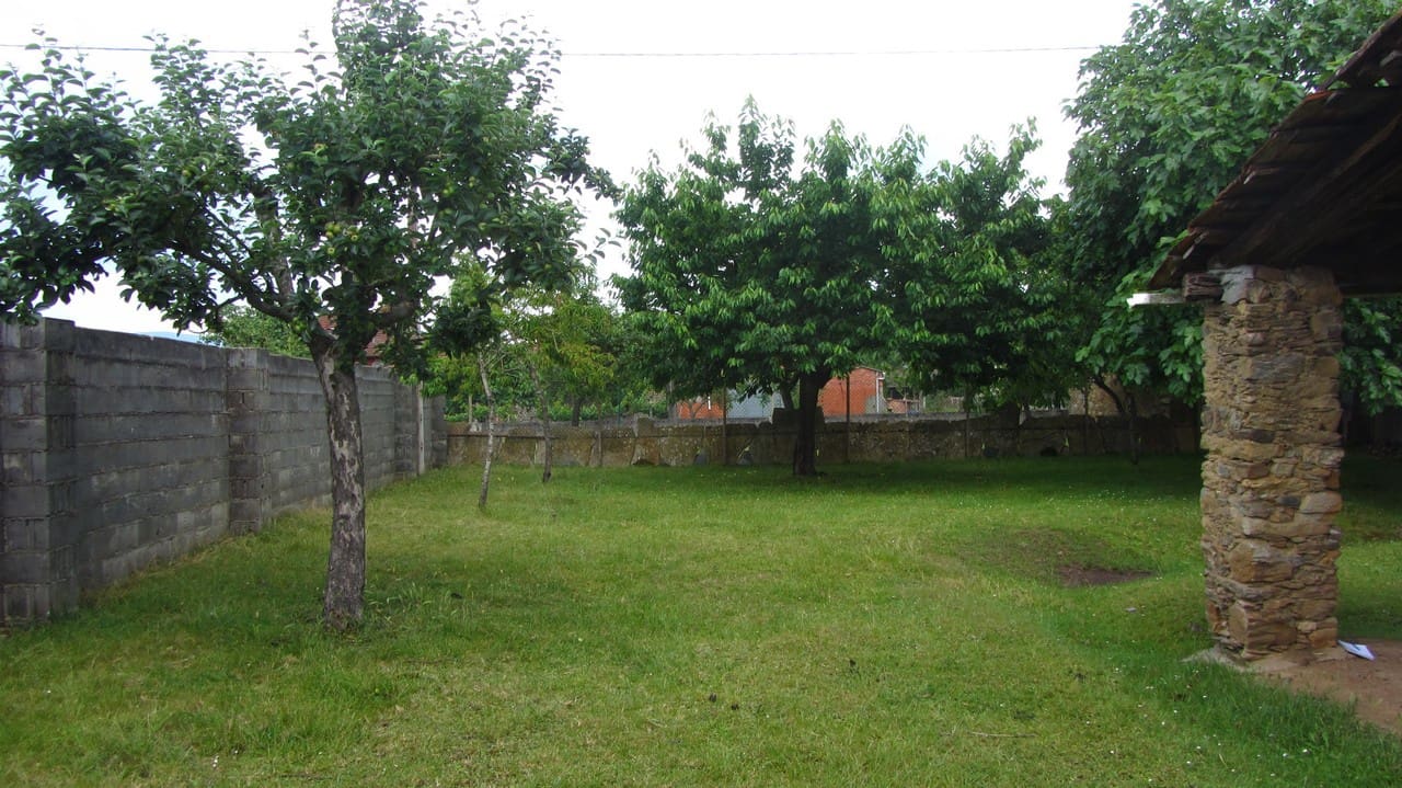 5 soveværelse Lejlighed til salg i Monforte de Lemos med garage - € 110.000 (Ref: 7703077)