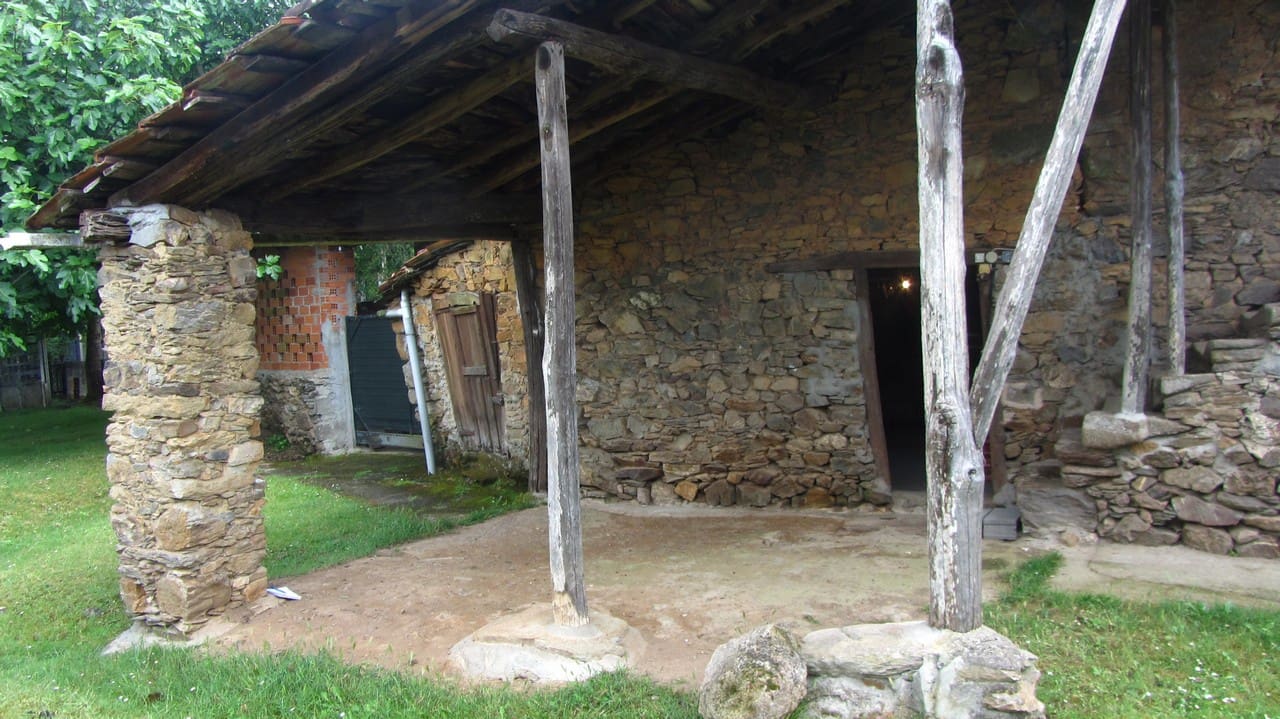 5 soveværelse Lejlighed til salg i Monforte de Lemos med garage - € 110.000 (Ref: 7703077)