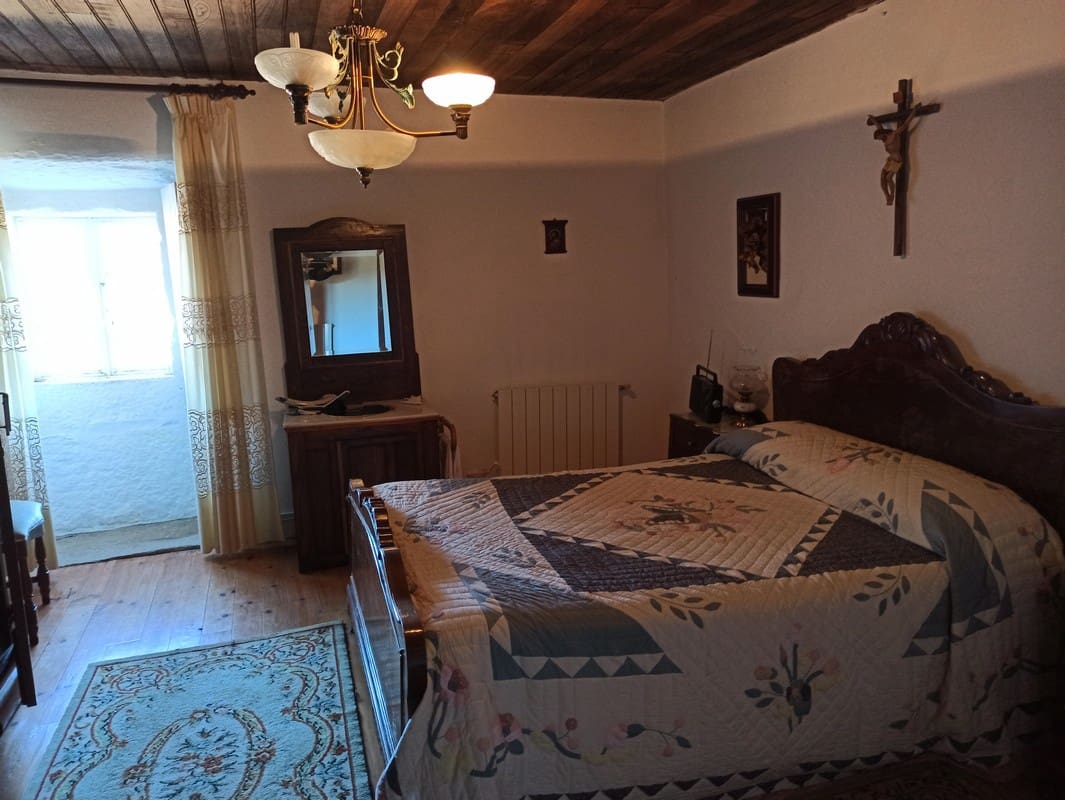 4 soveværelse Finca/Landehus til salg i Monterroso med garage - € 193.000 (Ref: 7734765)