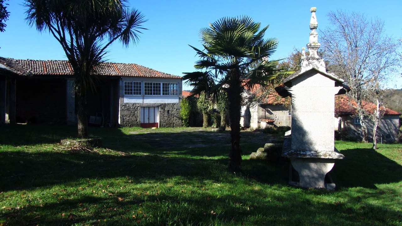 4 soveværelse Finca/Landehus til salg i Monterroso med garage - € 193.000 (Ref: 7734765)