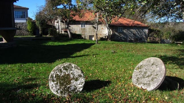 4 makuuhuone Maalaistalo myytävänä paikassa Monterroso mukana 
autotalli - 193 000 € (Ref: 7734765)