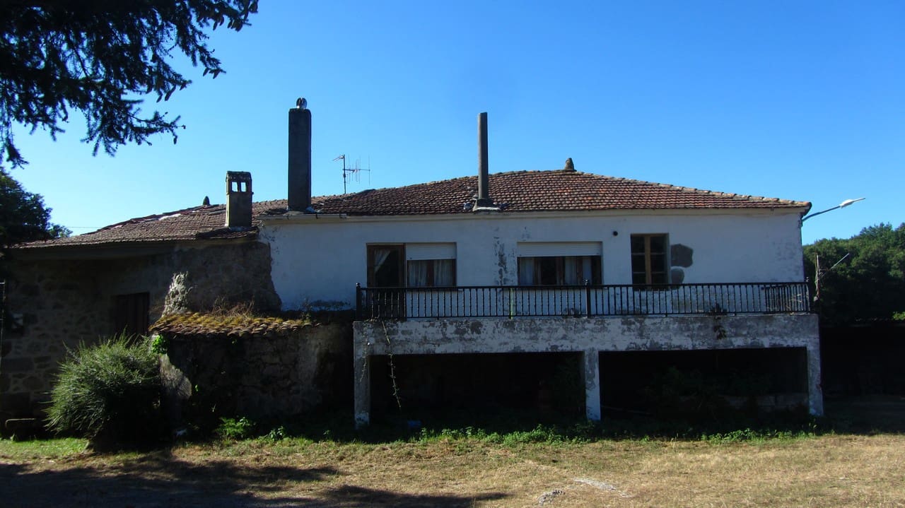 4 soveværelse Finca/Landehus til salg i Panton med garage - € 85.000 (Ref: 7875478)