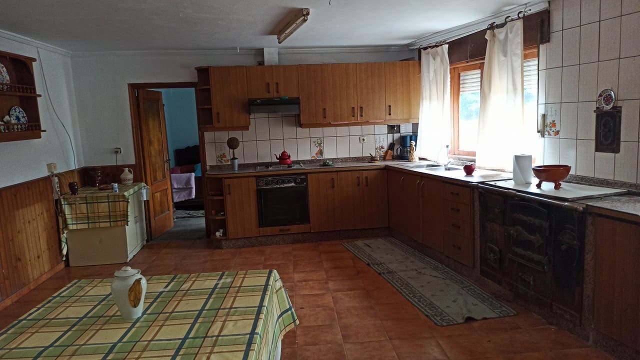 4 soveværelse Finca/Landehus til salg i Panton med garage - € 85.000 (Ref: 7875478)