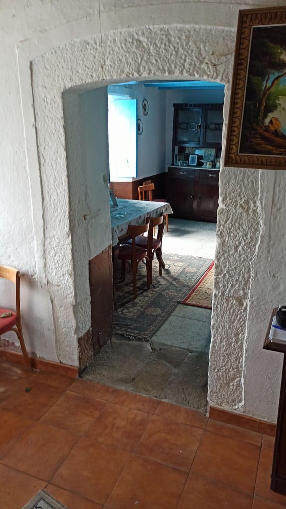 4 soveværelse Finca/Landehus til salg i Panton med garage - € 85.000 (Ref: 7875478)