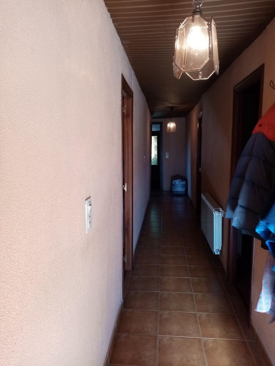 5 soveværelse Finca/Landehus til salg i Parada de Sil med garage - € 85.000 (Ref: 7921517)