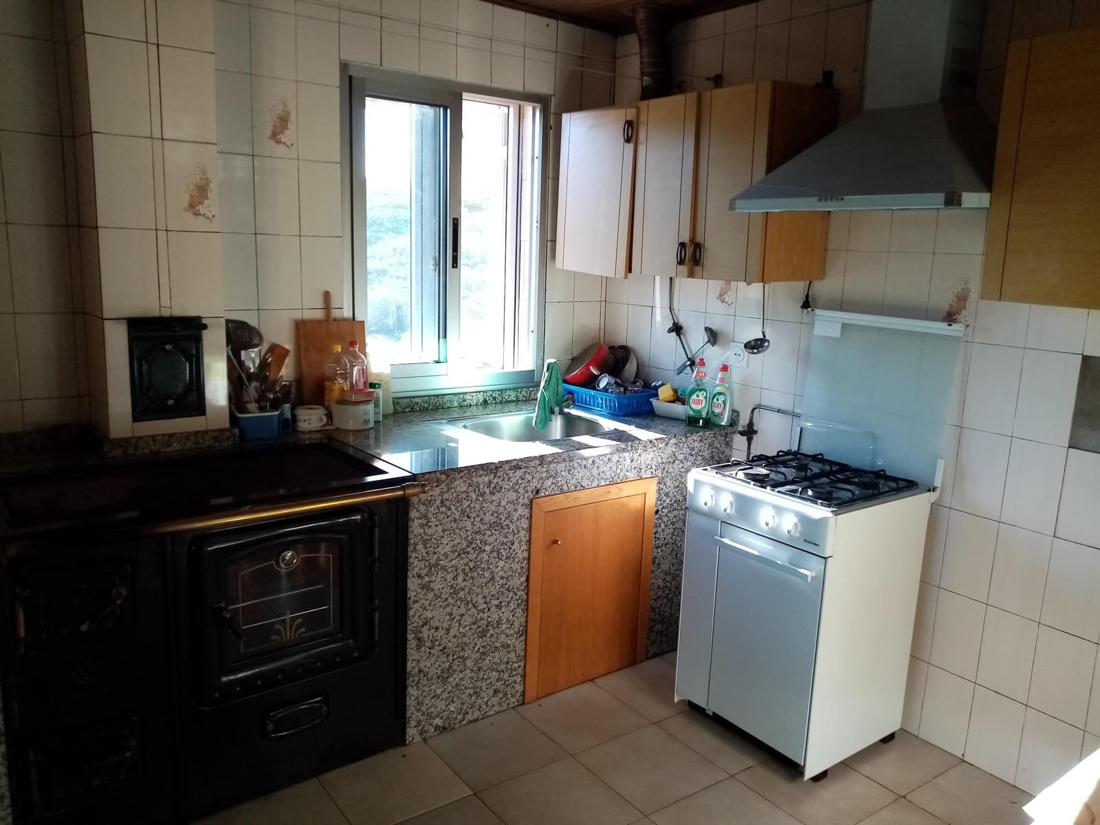 5 soveværelse Finca/Landehus til salg i Parada de Sil med garage - € 85.000 (Ref: 7921517)