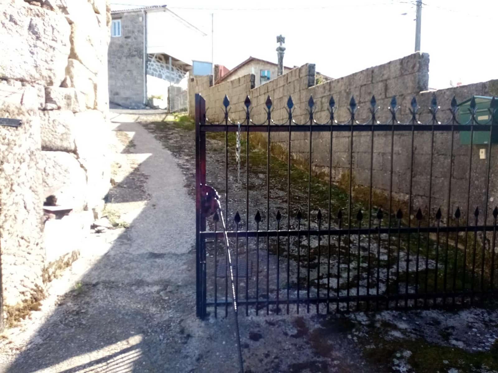 5 soveværelse Finca/Landehus til salg i Parada de Sil med garage - € 85.000 (Ref: 7921517)