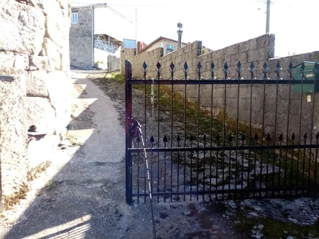 5 quarto Quinta/Casa Rural para venda em Parada de Sil com garagem - 85 000 € (Ref: 7921517)