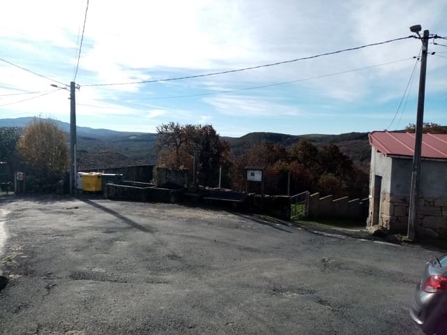 5 quarto Quinta/Casa Rural para venda em Parada de Sil com garagem - 85 000 € (Ref: 7921517)