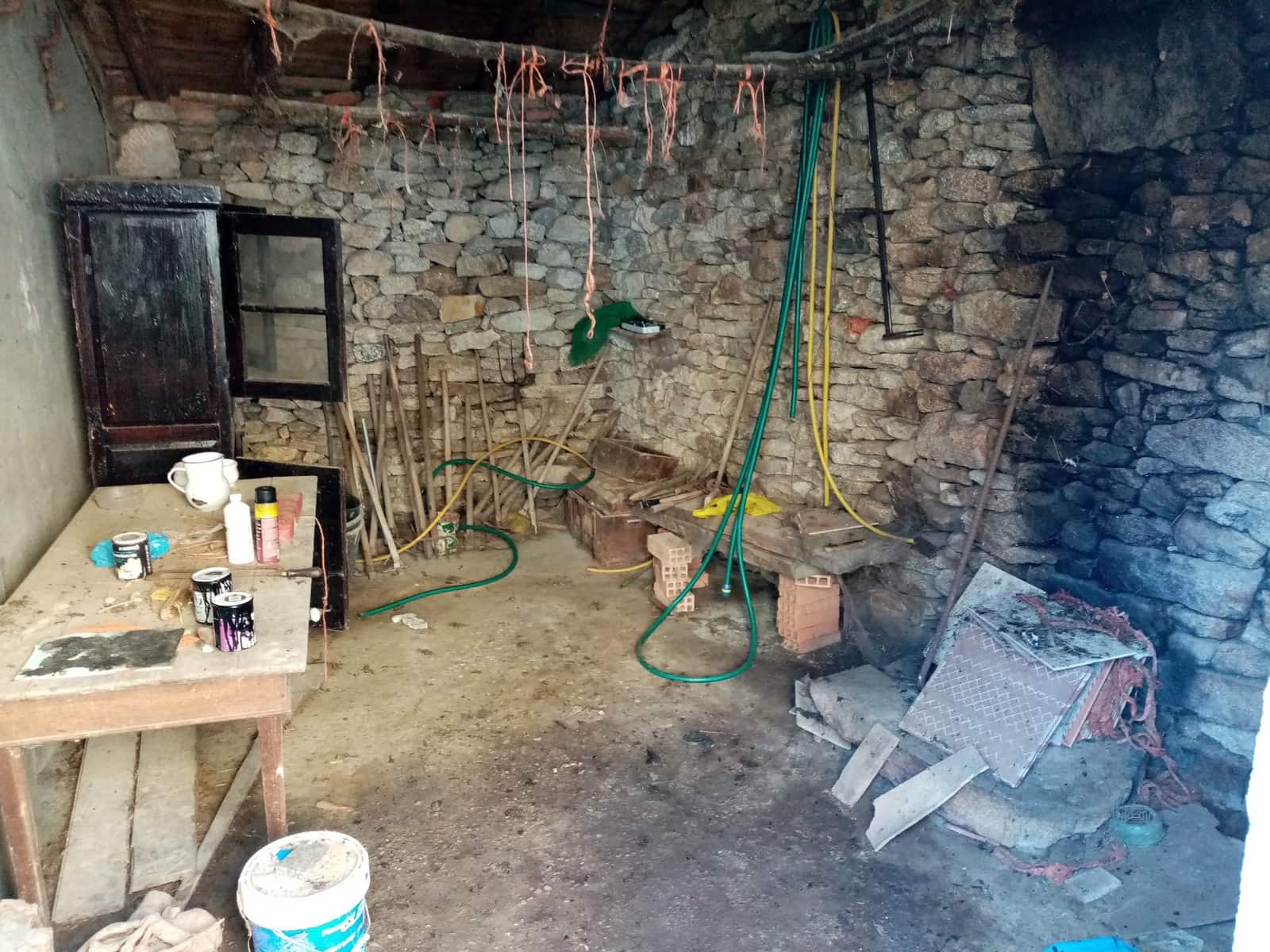 5 soveværelse Finca/Landehus til salg i Parada de Sil med garage - € 85.000 (Ref: 7921517)