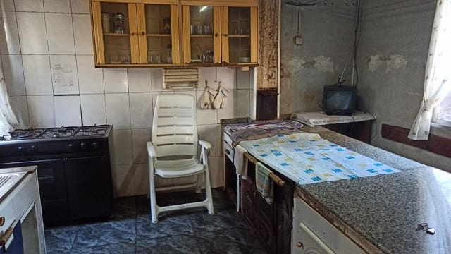 4 bedroom Finca/Country House for sale in O Saviñao with garage - € 55,000 (Ref: 7950231)