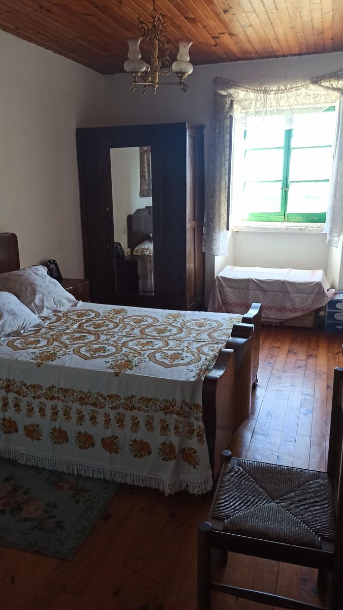 11 soveværelse Finca/Landehus til salg i Panton med garage - € 300.000 (Ref: 8015022)