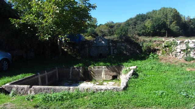 11 sypialnia Finka/Dom wiejski na sprzedaż w Pantón z garażem - 300 000 € (Ref: 8015022)