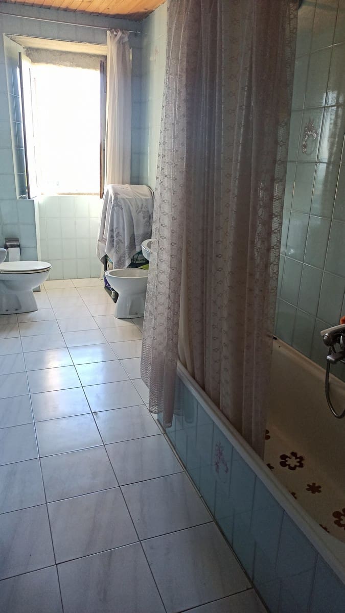 11 soveværelse Finca/Landehus til salg i Panton med garage - € 300.000 (Ref: 8015022)