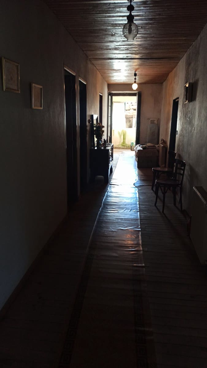 11 soveværelse Finca/Landehus til salg i Panton med garage - € 300.000 (Ref: 8015022)