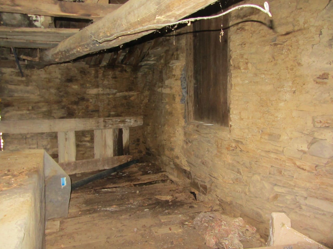 5 soveværelse Finca/Landehus til salg i Panton med garage - € 65.000 (Ref: 8043825)