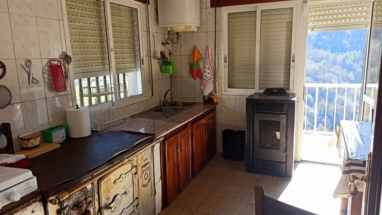 5 soveværelse Finca/Landehus til salg i Panton med garage - € 65.000 (Ref: 8043825)