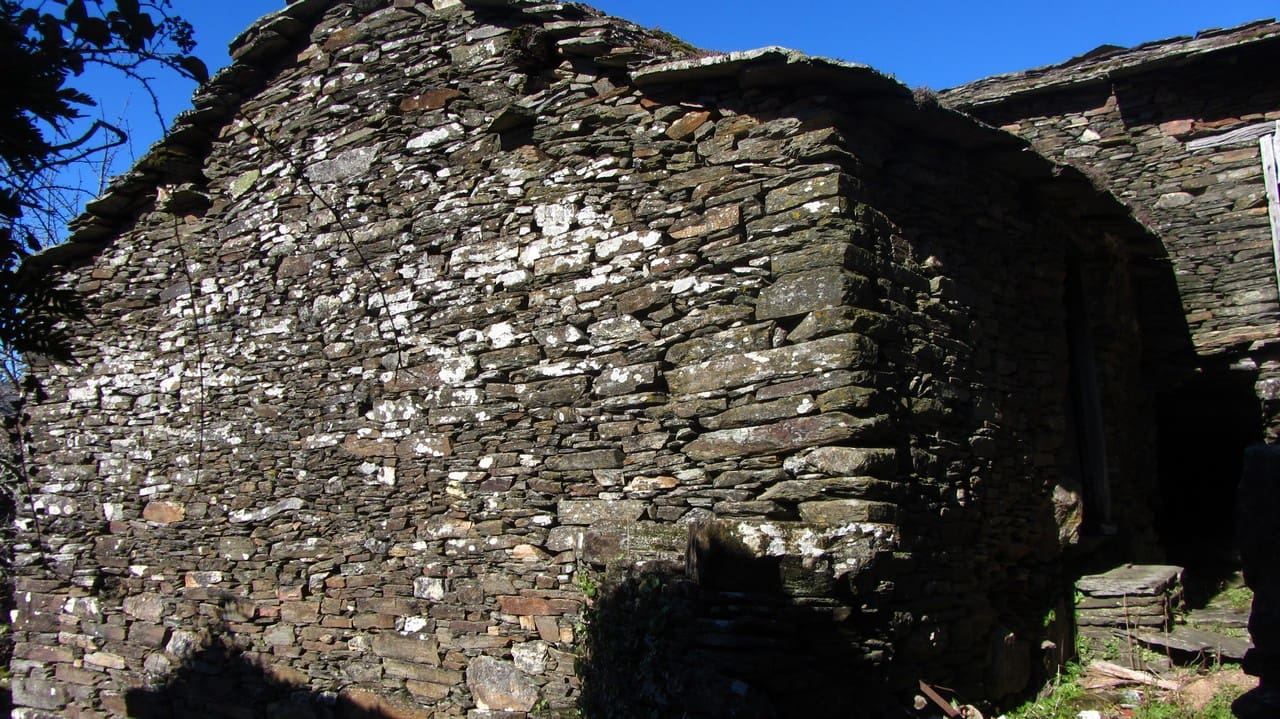 5 soveværelse Finca/Landehus til salg i Panton med garage - € 65.000 (Ref: 8043825)